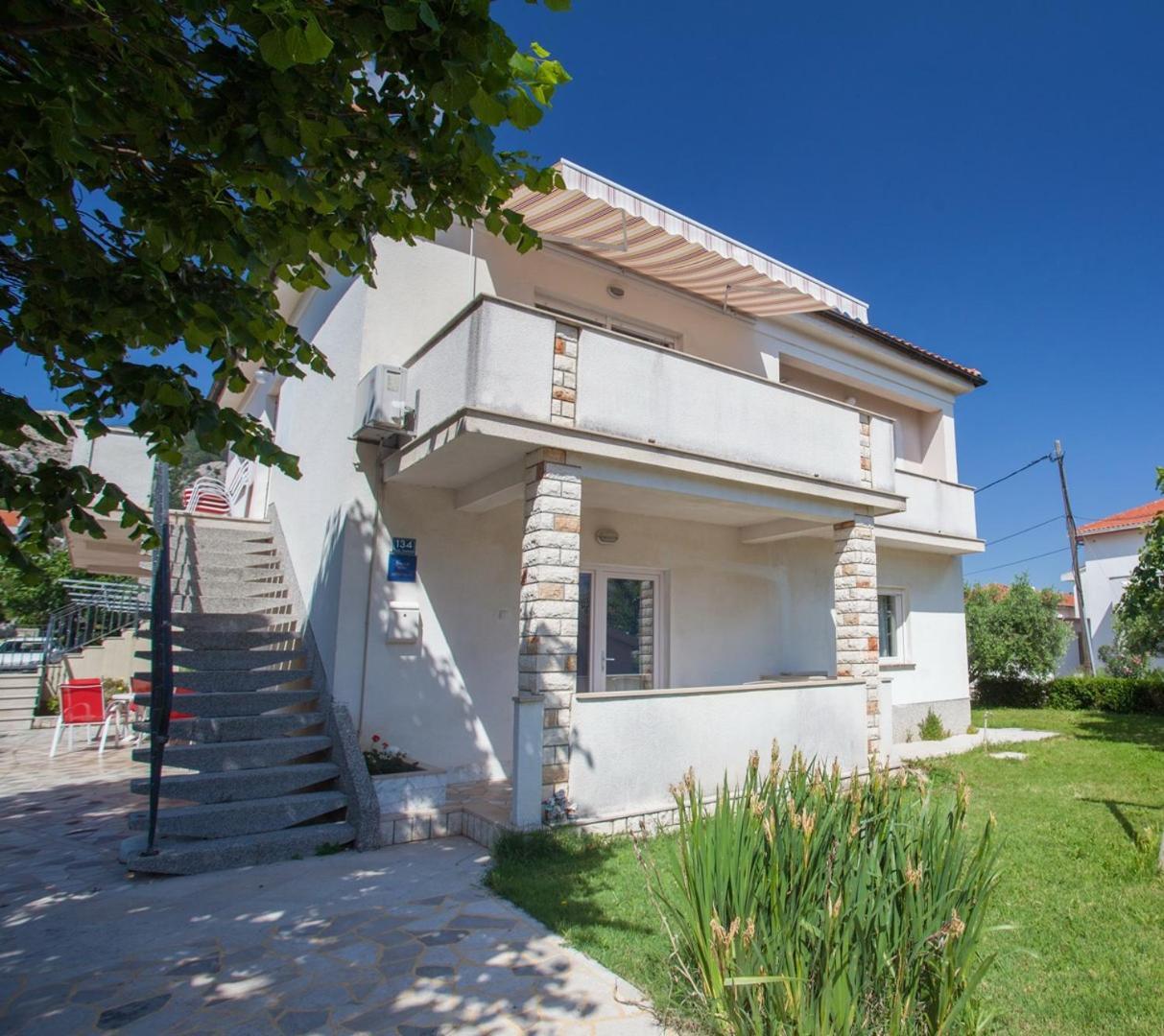 Apartments & Rooms Dekanic Baška Eksteriør billede