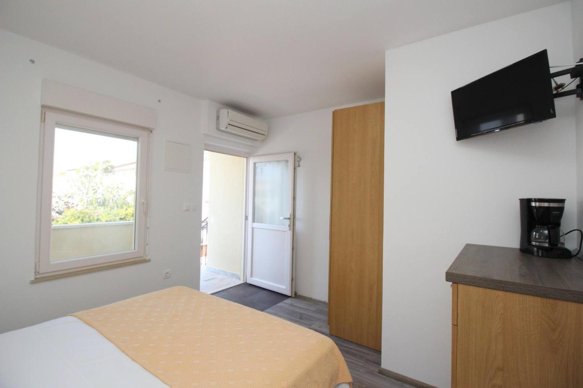 Apartments & Rooms Dekanic Baška Eksteriør billede