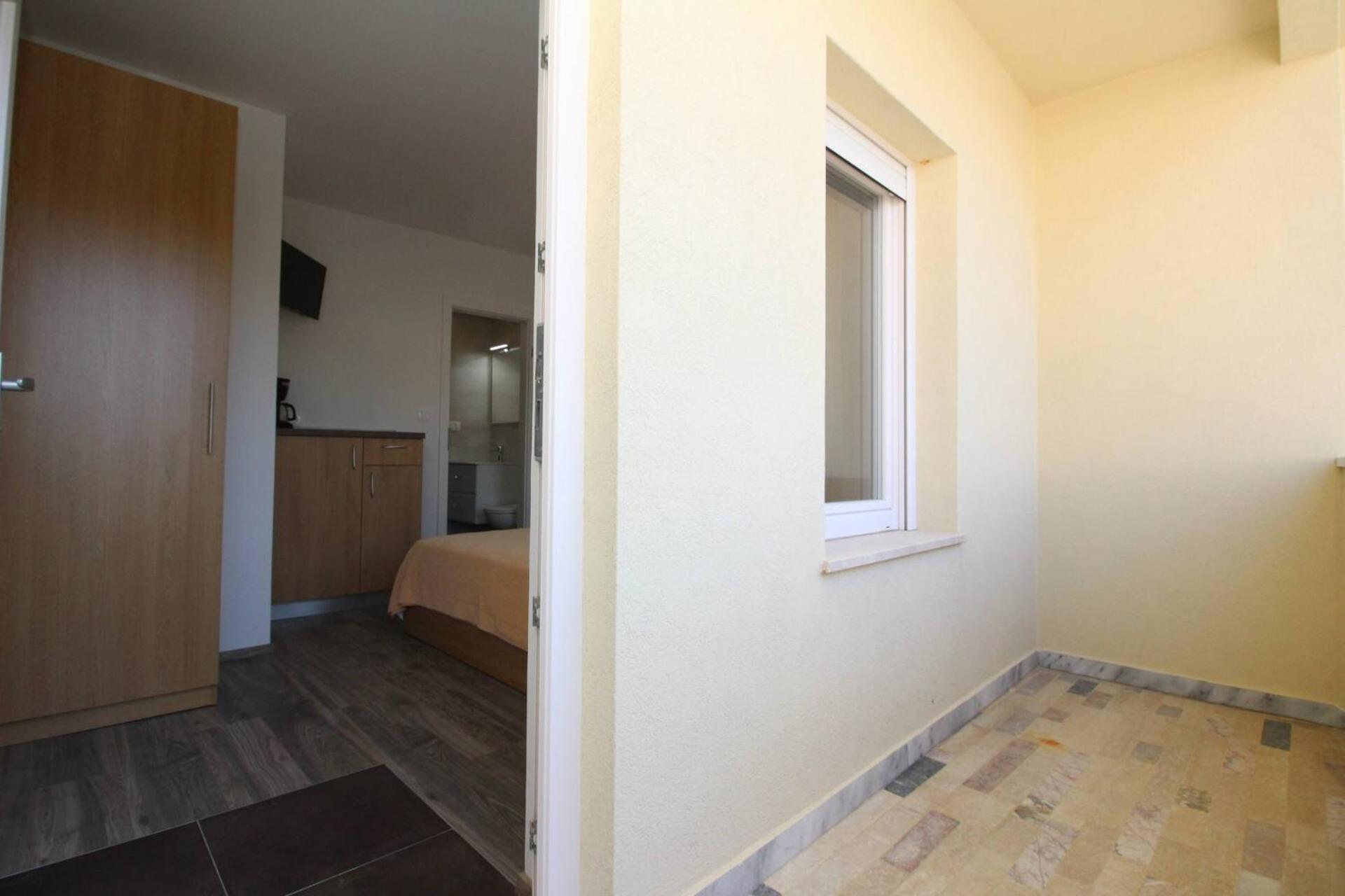 Apartments & Rooms Dekanic Baška Eksteriør billede