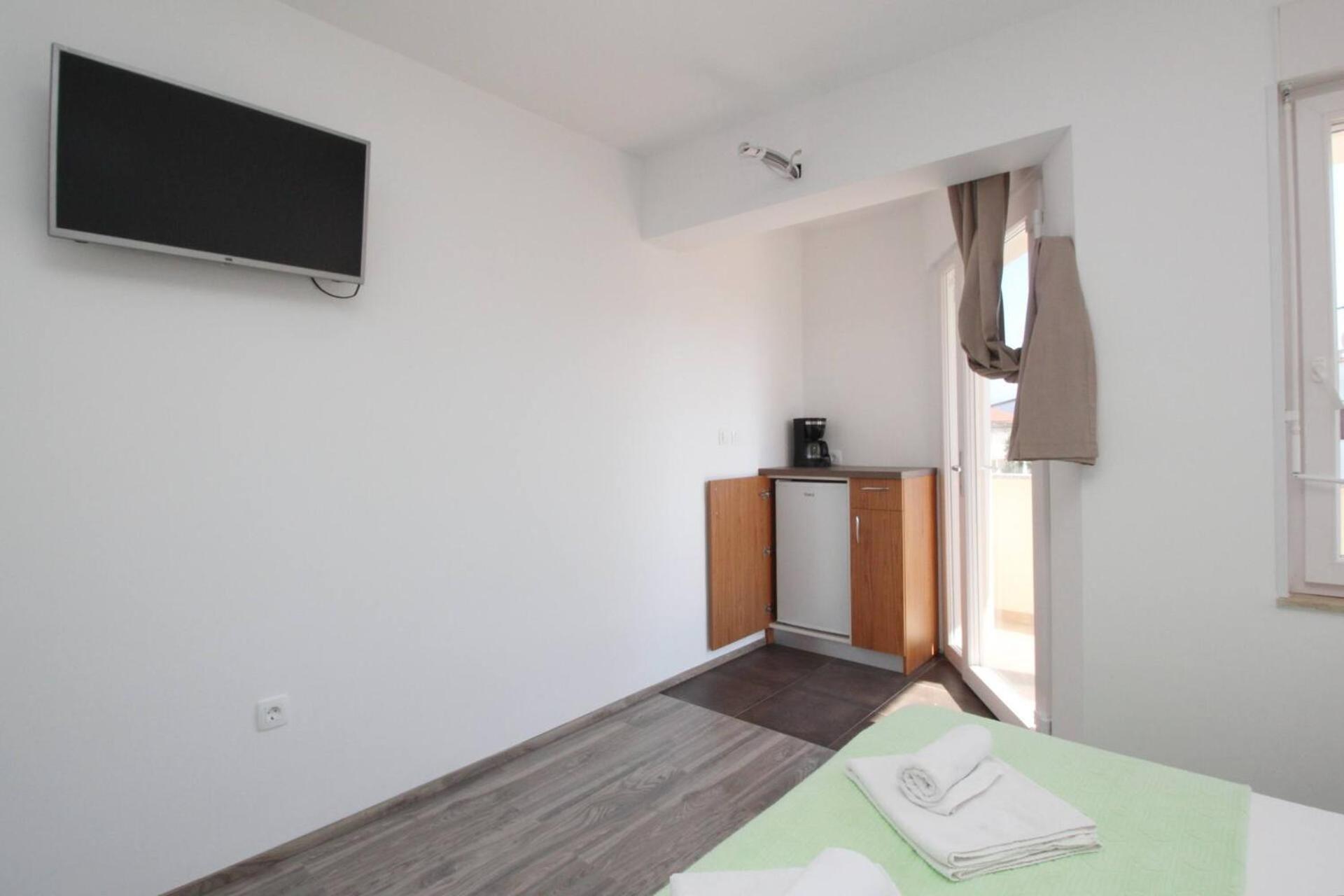 Apartments & Rooms Dekanic Baška Eksteriør billede